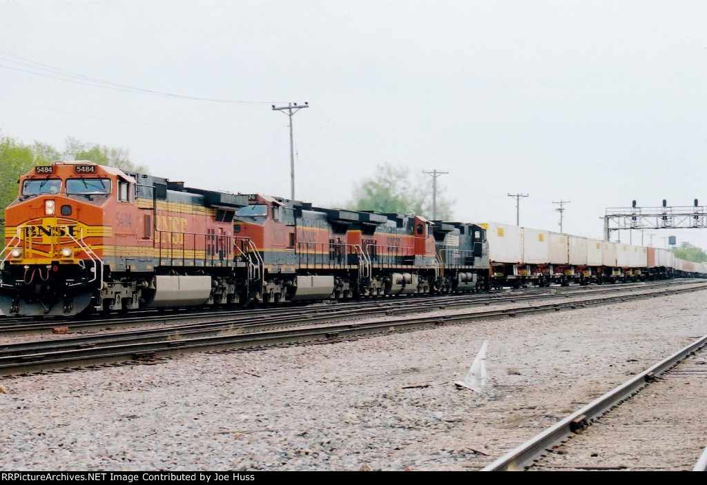 BNSF 5484 West